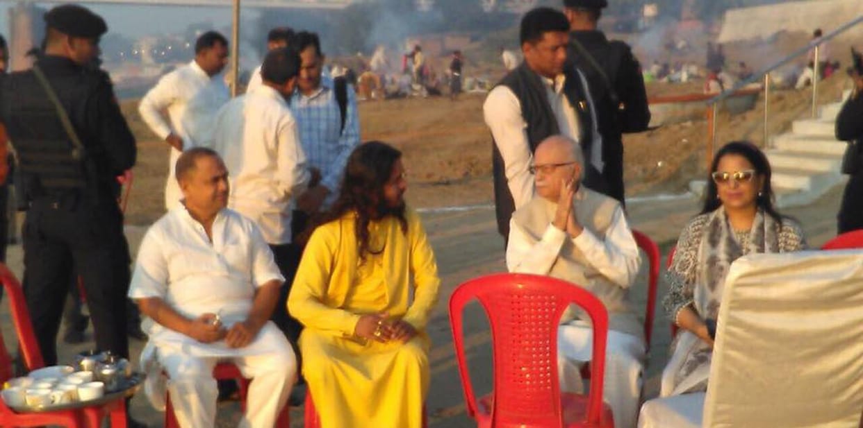 lal krishna advani gets emotional during varanasi visit