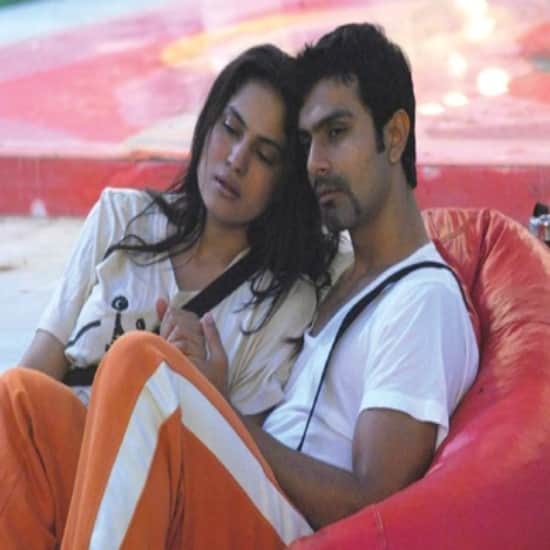 those contestant who caught in camera while kissing is bigg boss house
