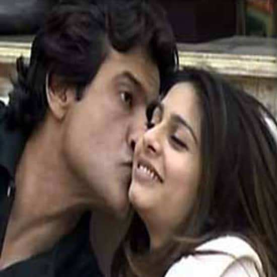 Salman Khan show Bigg Boss 13 ban trending Tanisha Mukerji to Puneesh Sharma cross limits