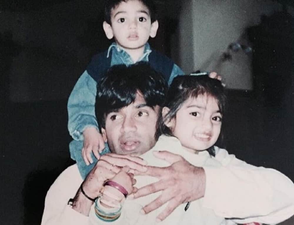 Athiya Shetty and Suniel Shetty viral videos on Instagram