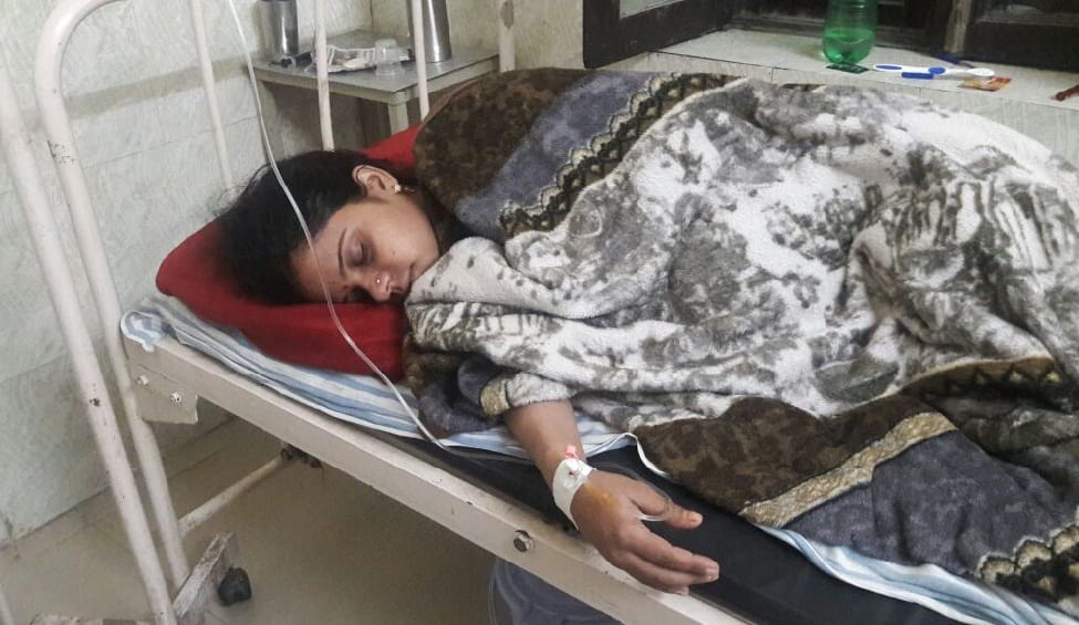 पुलिस लाइंस में धक्का देकर महिला से चेन लूटा