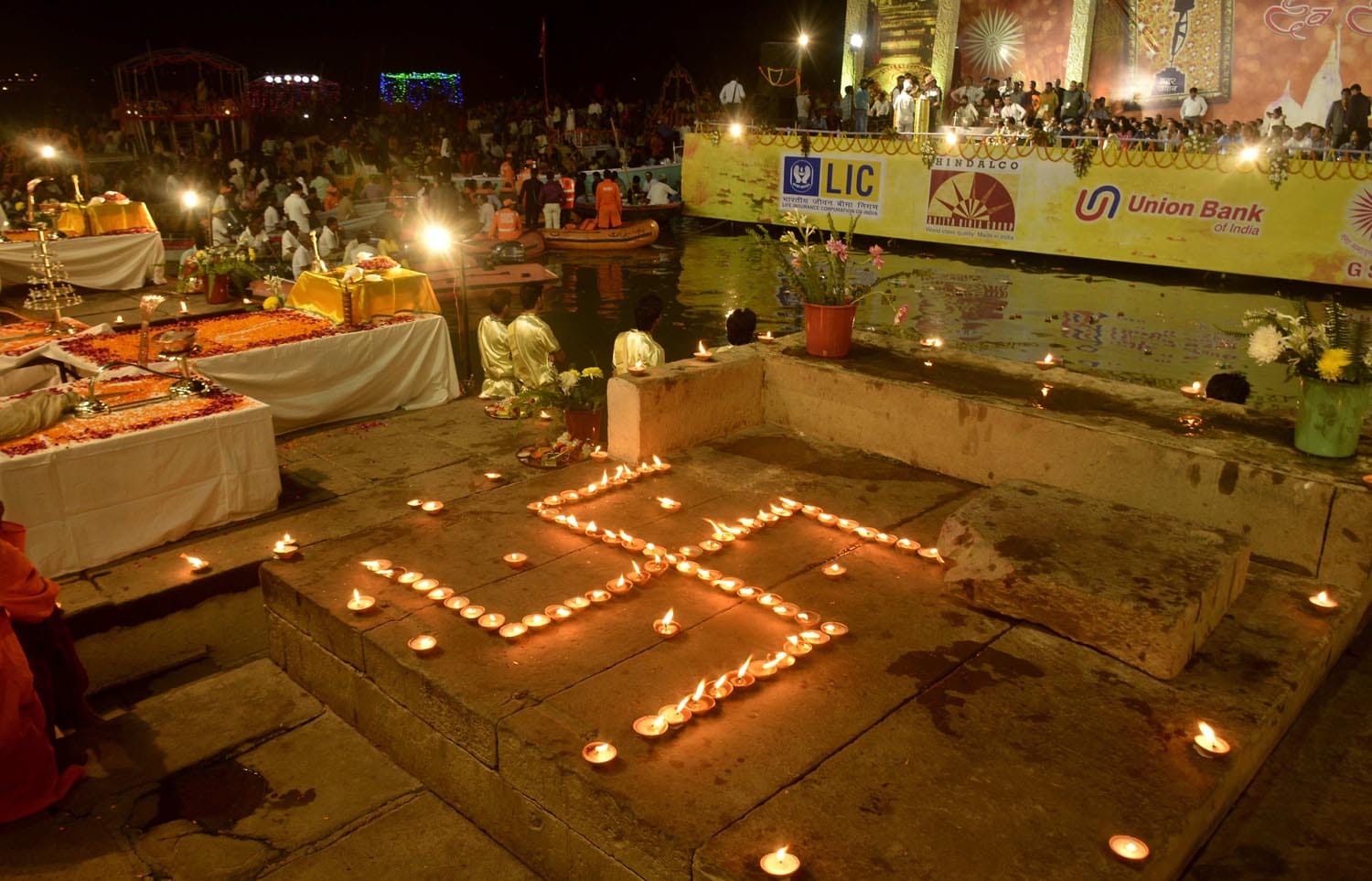 Dev deepawali will be show in varanasi on welcome of german president