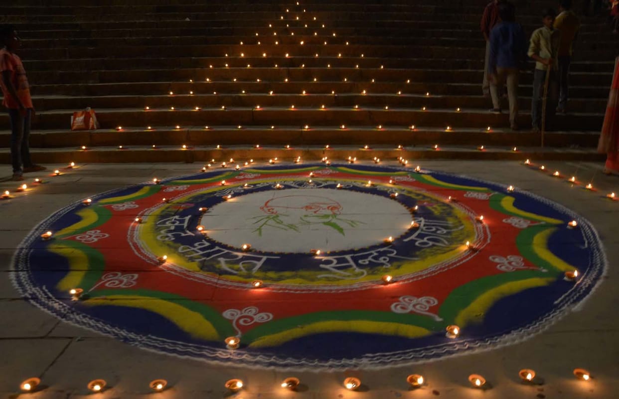 5001 Deepa forbids god Deepawali