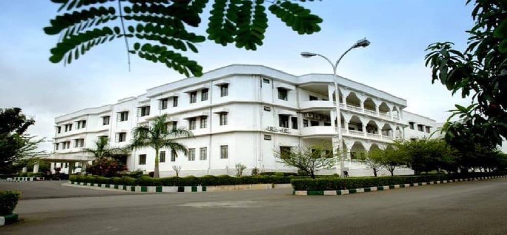 apple set to hire indian students through campus placement from this college