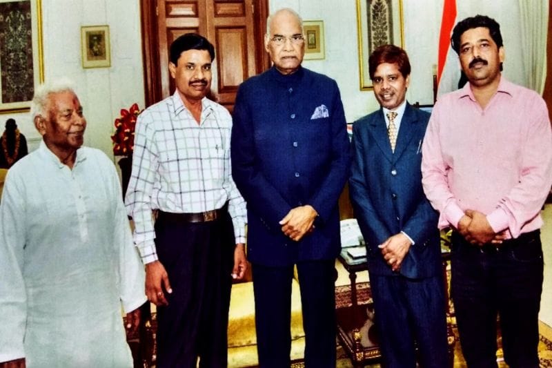 राष्ट्रपति से भेंट कर बताई नगर की समस्याएं
