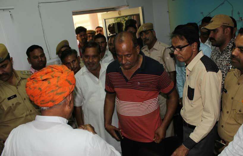  BJP leader slaps police constable, now fir registered