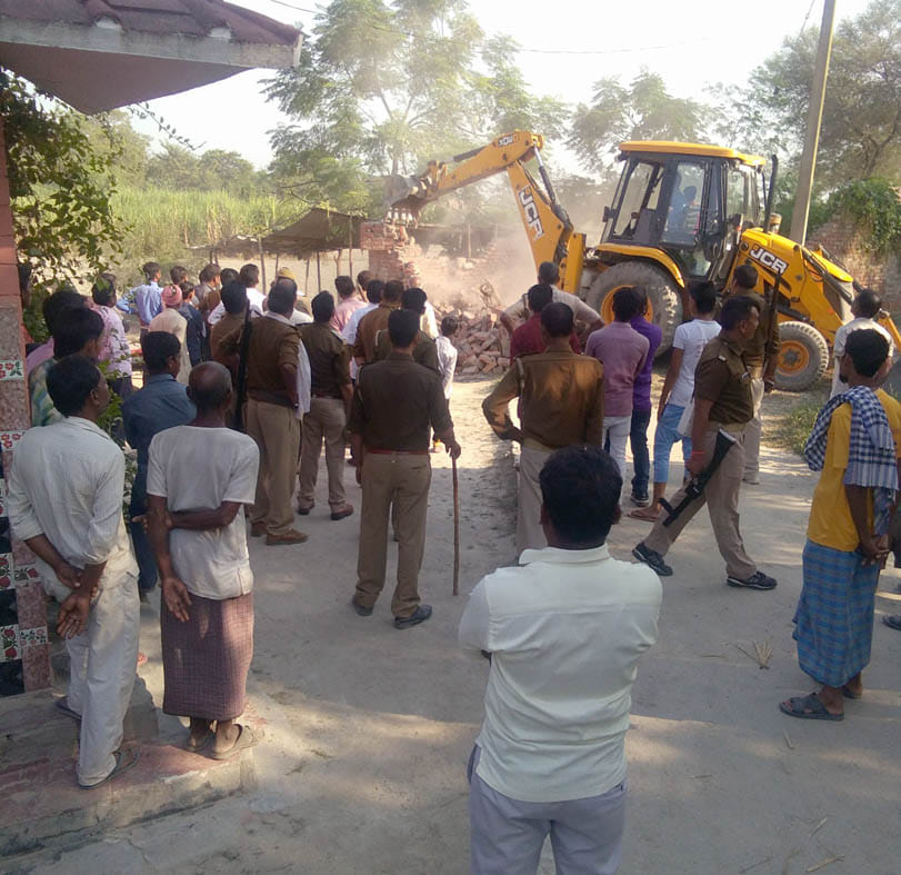 तहसील प्रशासन ने हटवाया अतिक्रमण
