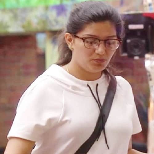 these are the five pictures which shows biggest transformation of Sapna Choudhray in Bigg Boss 11