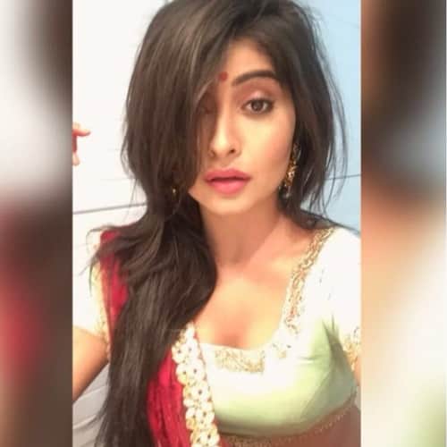 Actress Yukti Kapoors sari caught fire during a romantic scene on set of Agnifera 