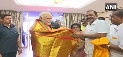 PM Narendra Modi in tamilnadu Chennai meeting with former CM Karunanidhi