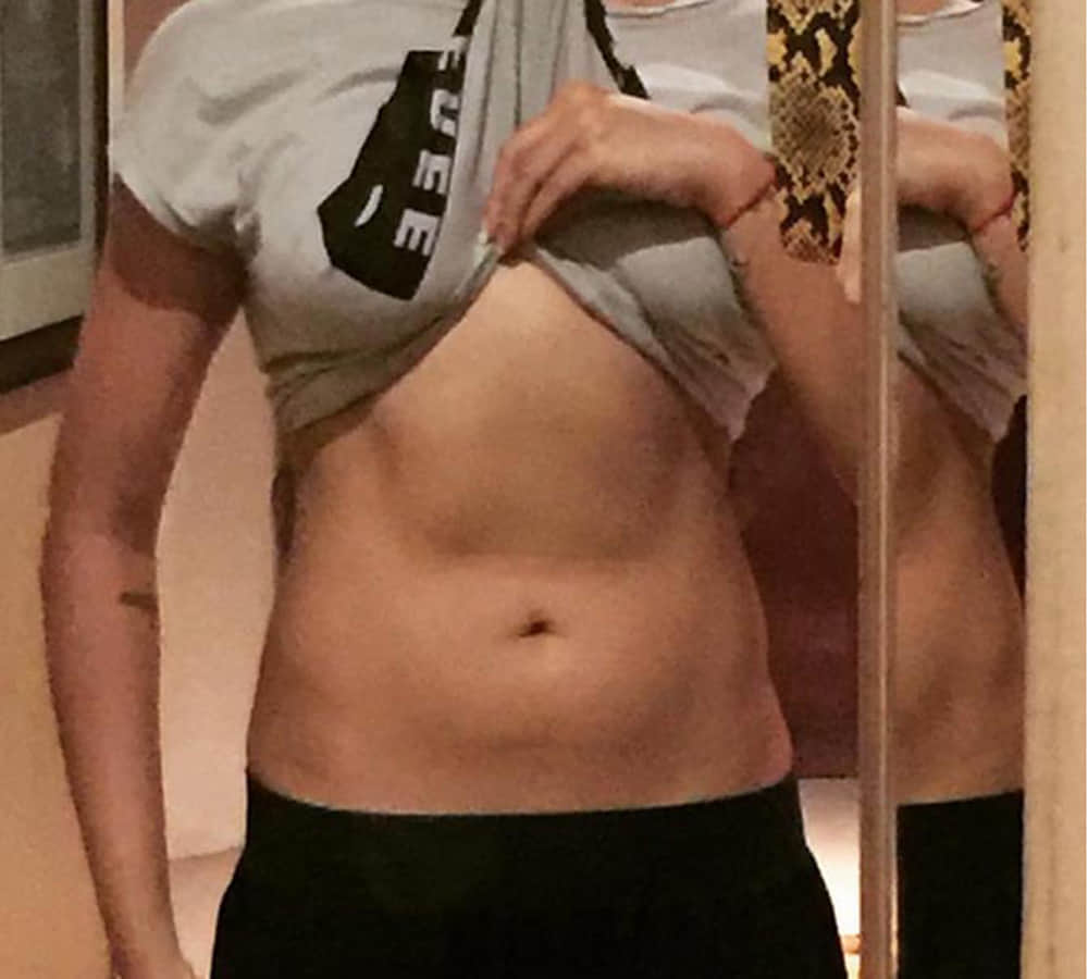 Sushmita Sen Shows Off Her Abs In her social media recent Photo