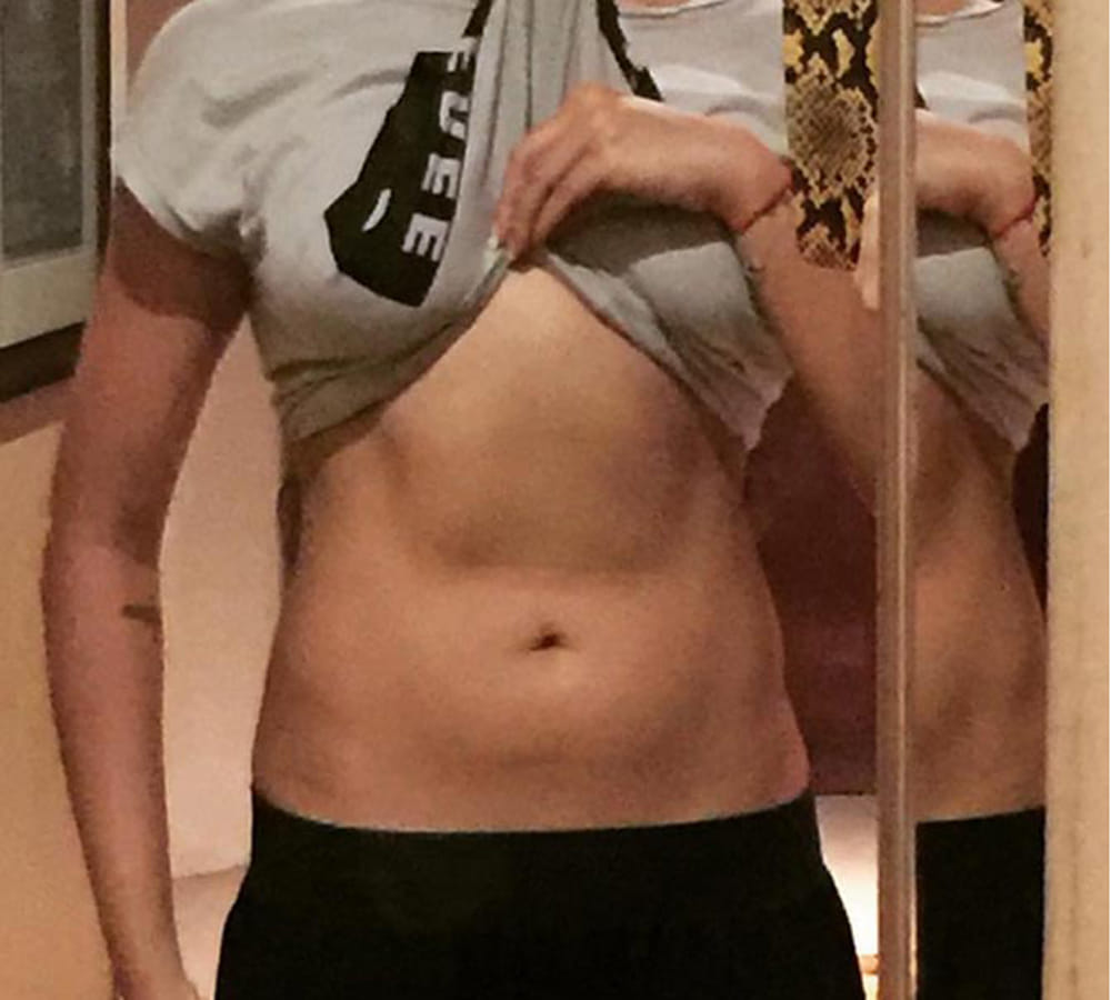 Sushmita Sen Shows Off Her Abs In her social media recent Photo