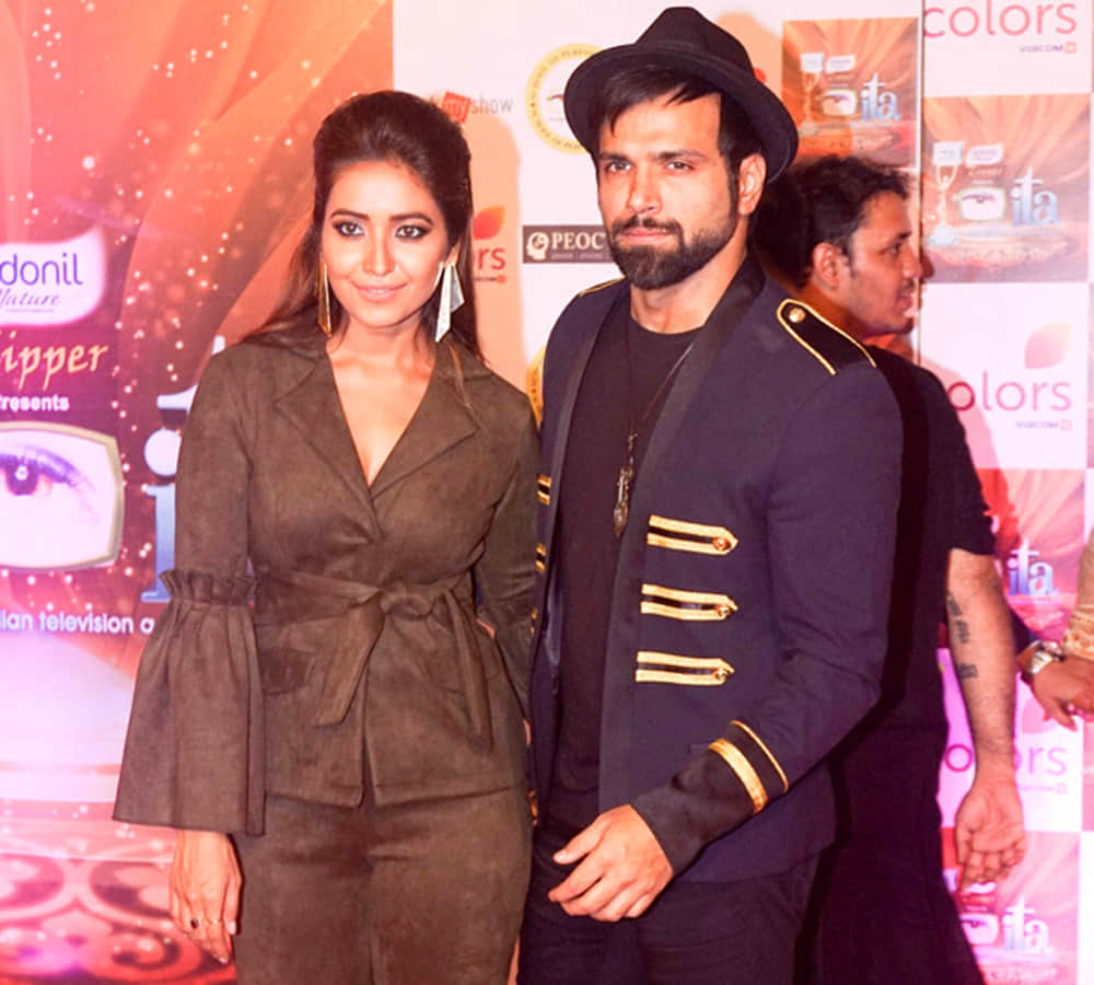 Mouni Roy Jennifer Winget Rithvik Dhanjani glam up the night at ita award 2017