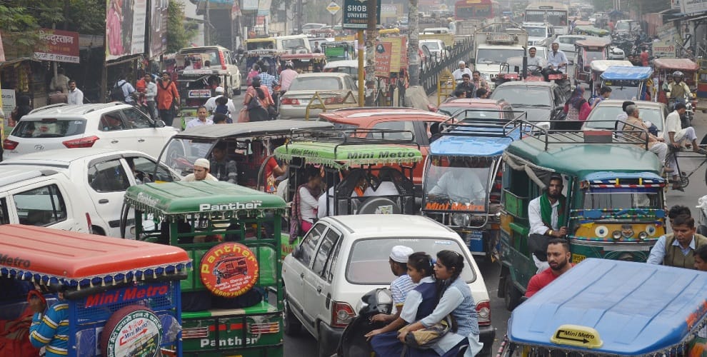 जाम में एक घंटे तक फंसे रहे लोग