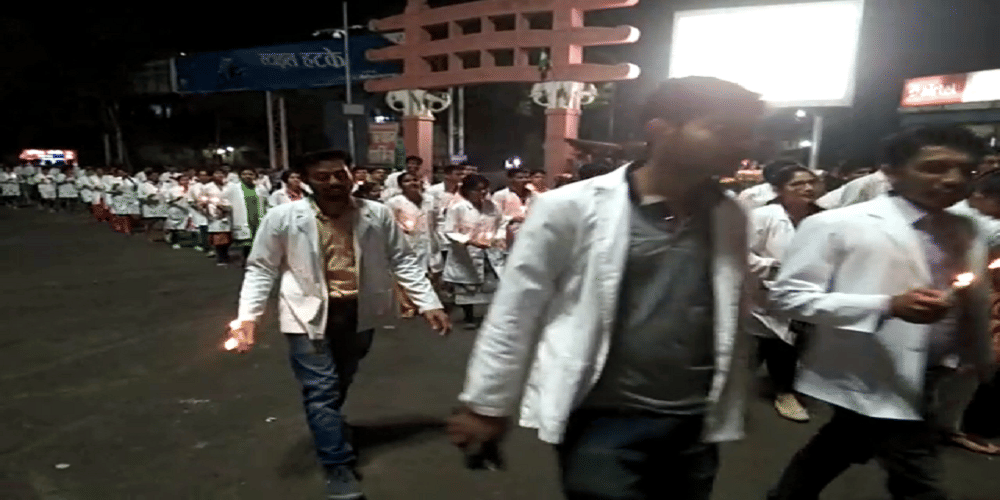Now the Resident Doctors removed candle march and warned the government
