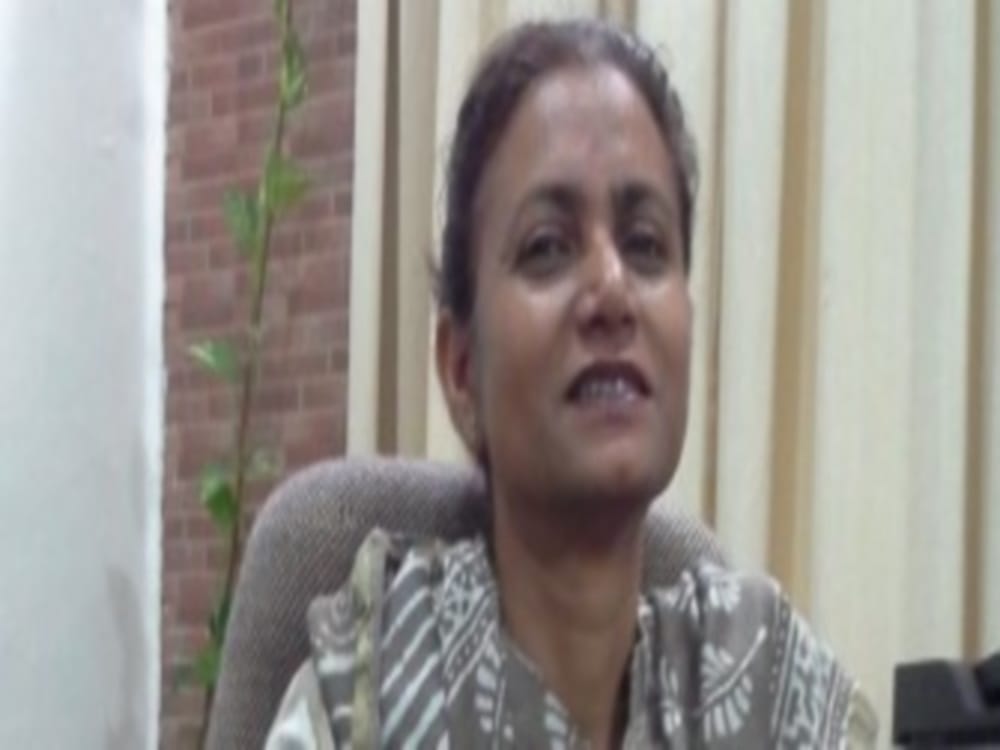 cricketer ekta bisht and her coach will get award by uttarakhand government