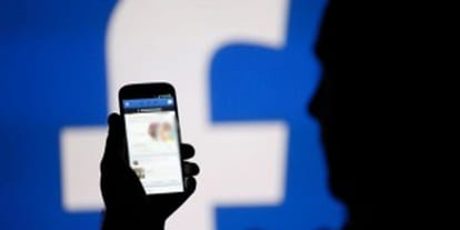 fourteen years old girl sucide due to comment on her facebook id