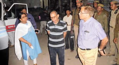 doctor couple arrested on death of childbirth in ballia