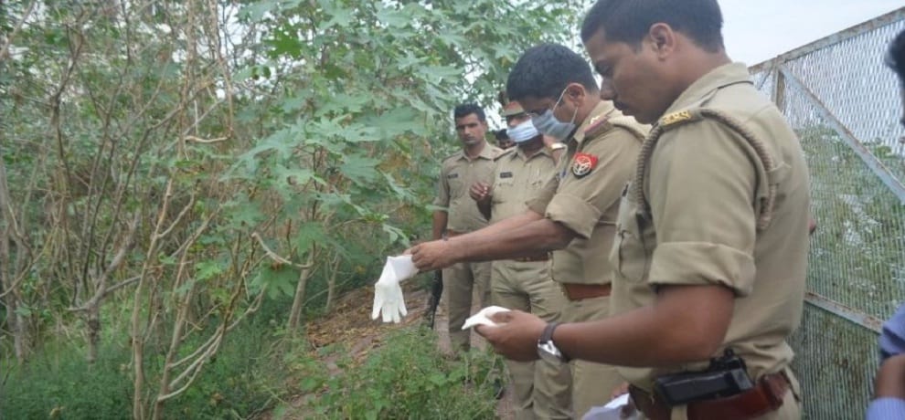 a lover killed his girlfriend in Kushinagar of uttar pradesh