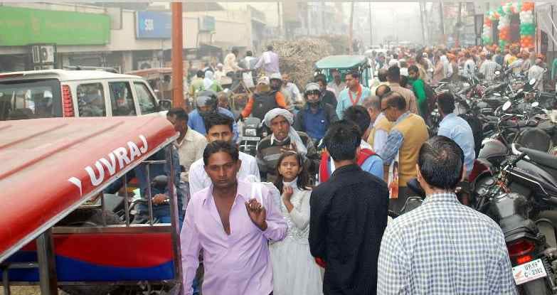 The crowd of vehicles, the traffic jam