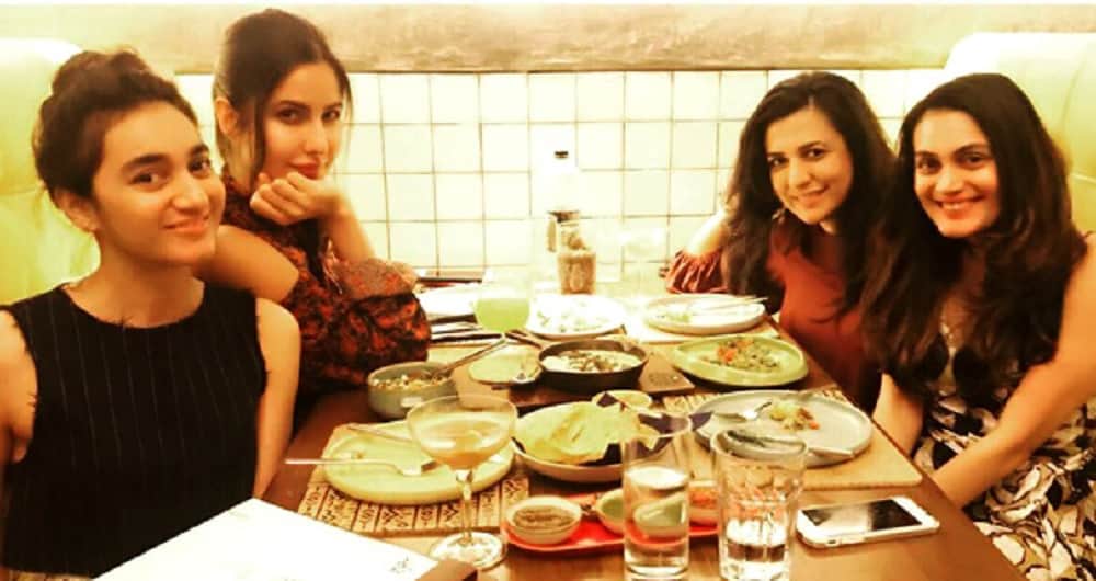 Deepika  Padukone hosted Padmavati bash for her bollywood friends 
