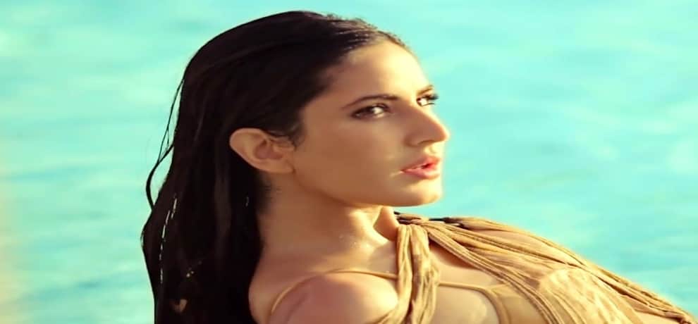 Katrina Kaif reveals her first look in Thugs Of Hindostan song