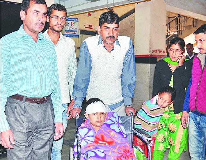 चार दिन बाद भी हादसे के सदमे में घायल बच्चे