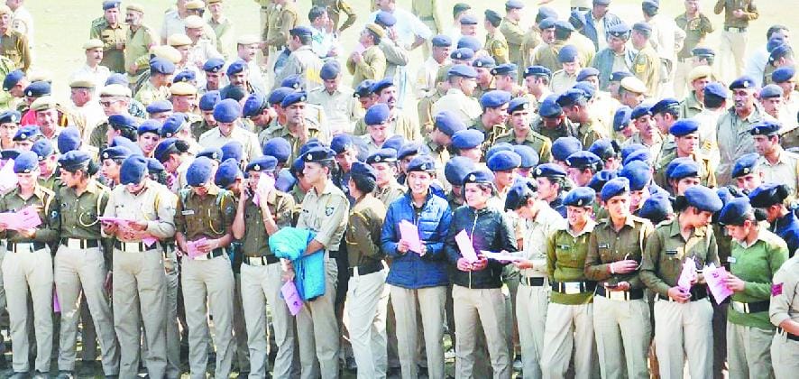 मतदान केंद्रों के 100 मीटर के दायरे में लागू होगी धारा 144