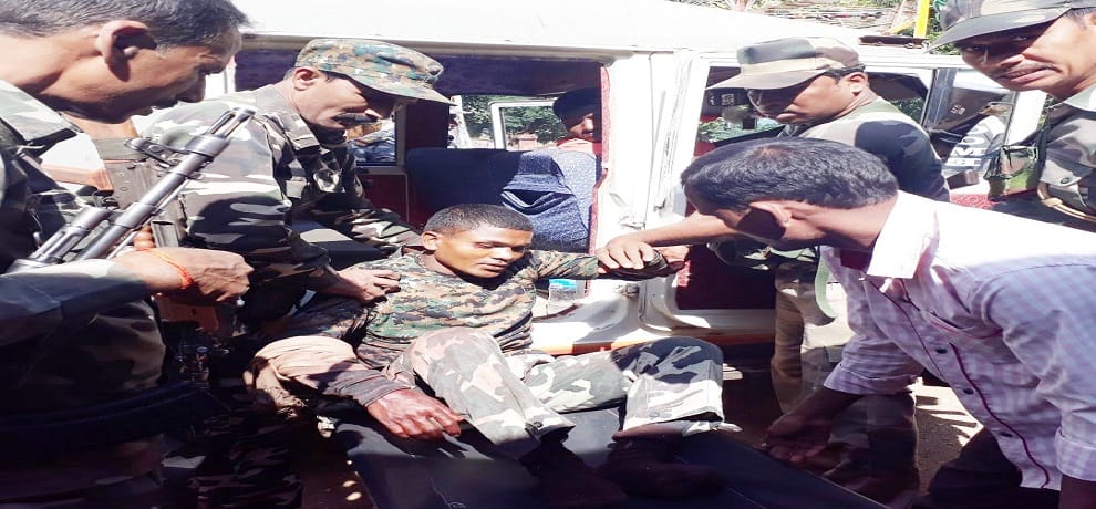 encounter with jjmp naxals in manika jungles of latehar jharkhand one naxalite killed two arrested