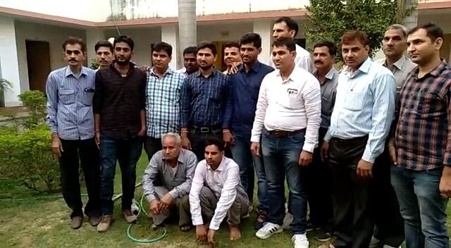 A broker and supplier arrested with charas by jaipur police 