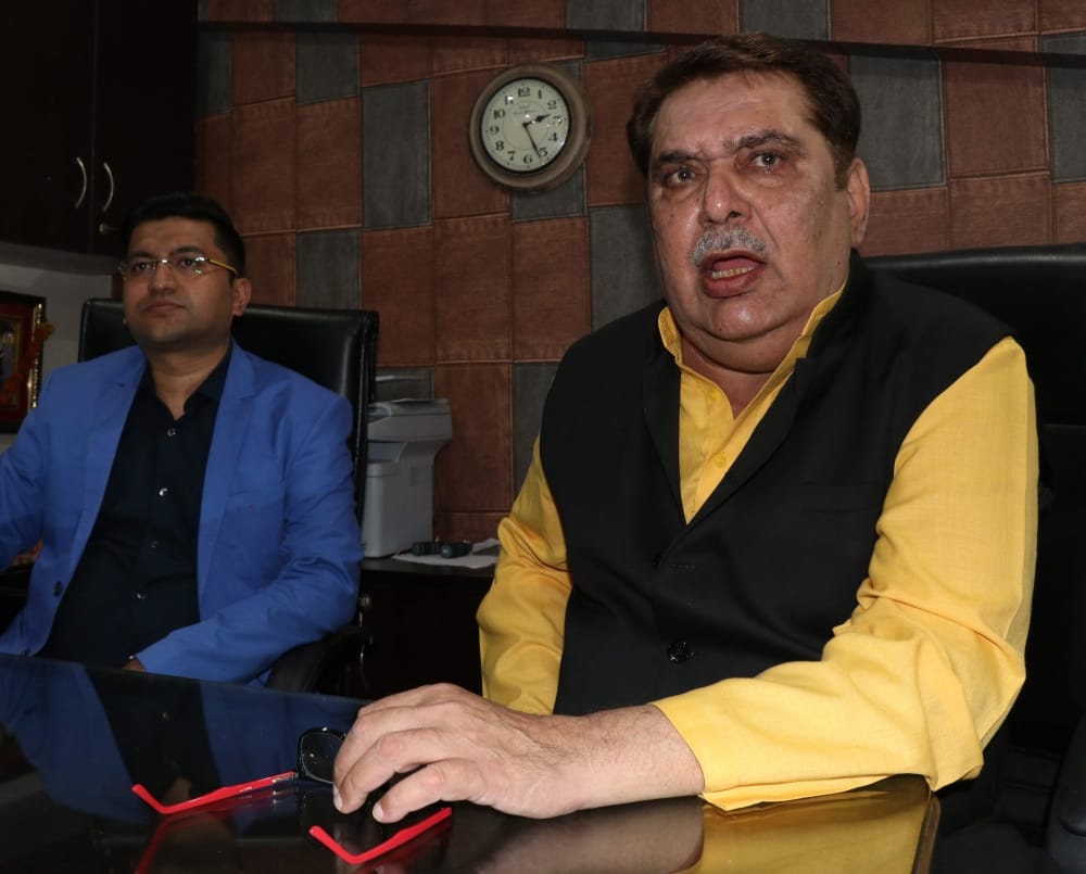this bollywood actor supports padmavati