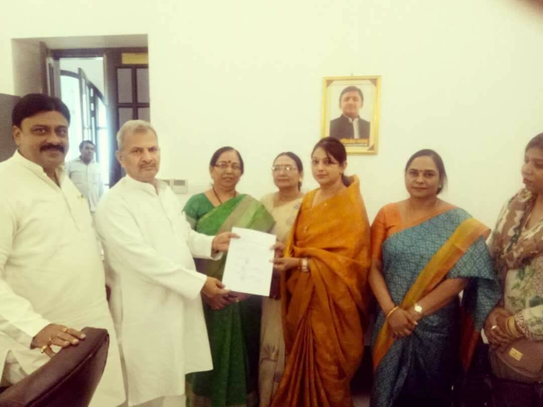 samajwadi party declare Sadhna Gupta as a Mayor candidate in Varanasi