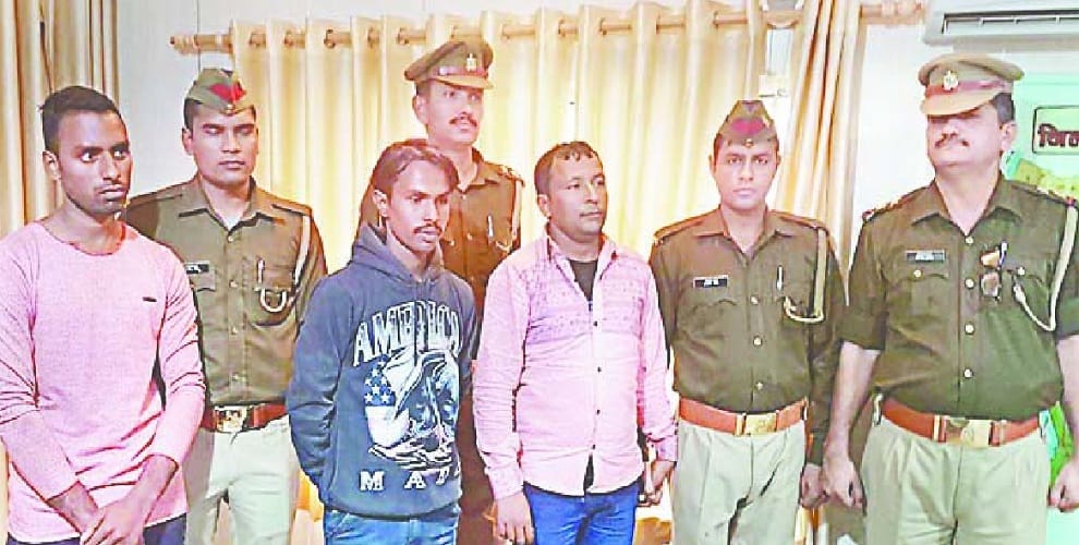 Three Badmash Arrested, nine lawsuits are filed on Zaheer