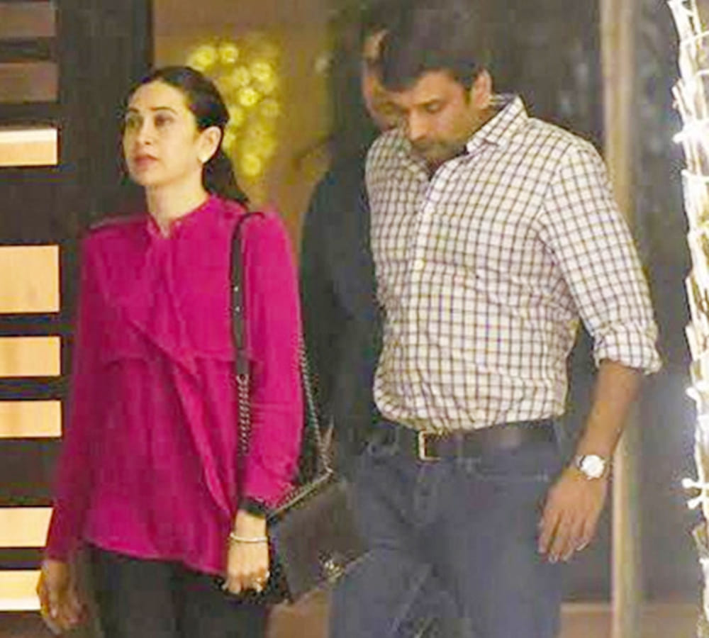 karishma kapoor boyfriend sandeep toshniwal gets divorced from wife 