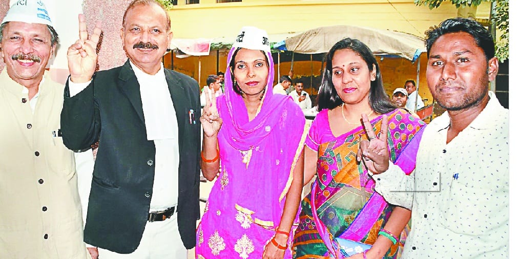 nikay chunav: last day eight person apply for mare