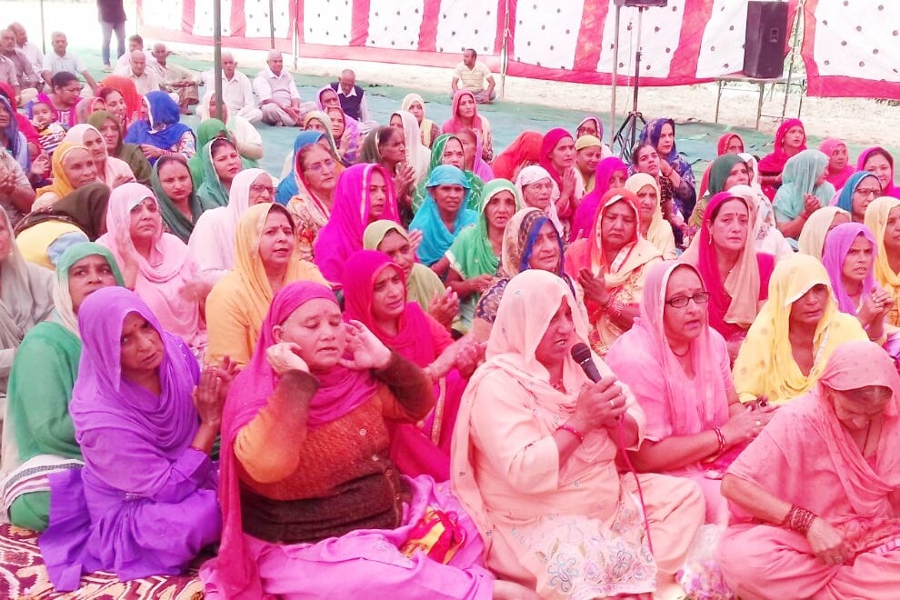 विनम्रता के लिए जरूरी है संतों की संगति: हेमानंद