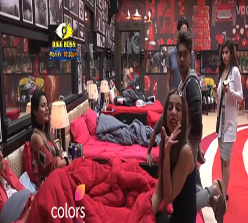 bigg boss contestant hina khan and hiten tejwani goes jail for broke the rule in bigg boss house