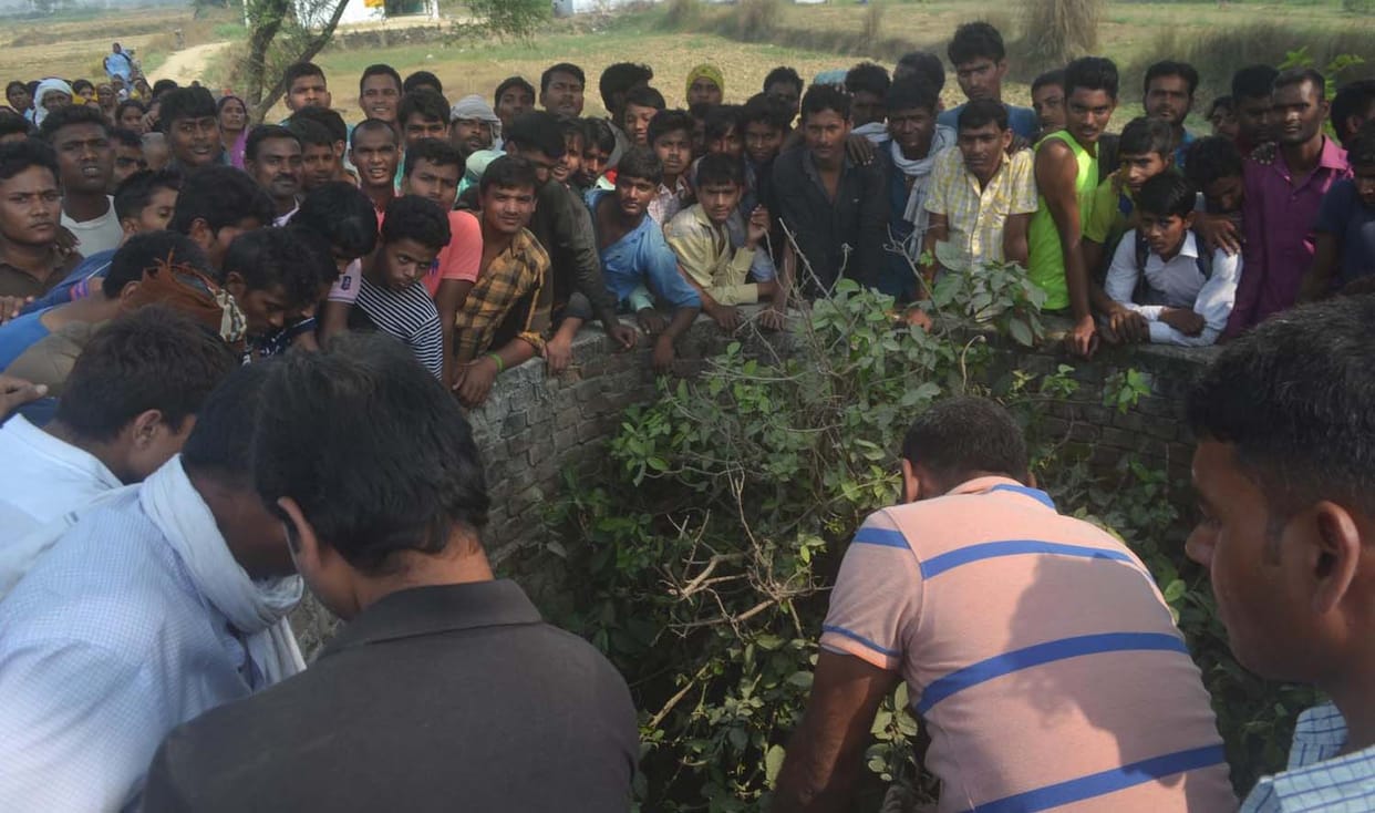student murder in azamgarh, body thrown in well