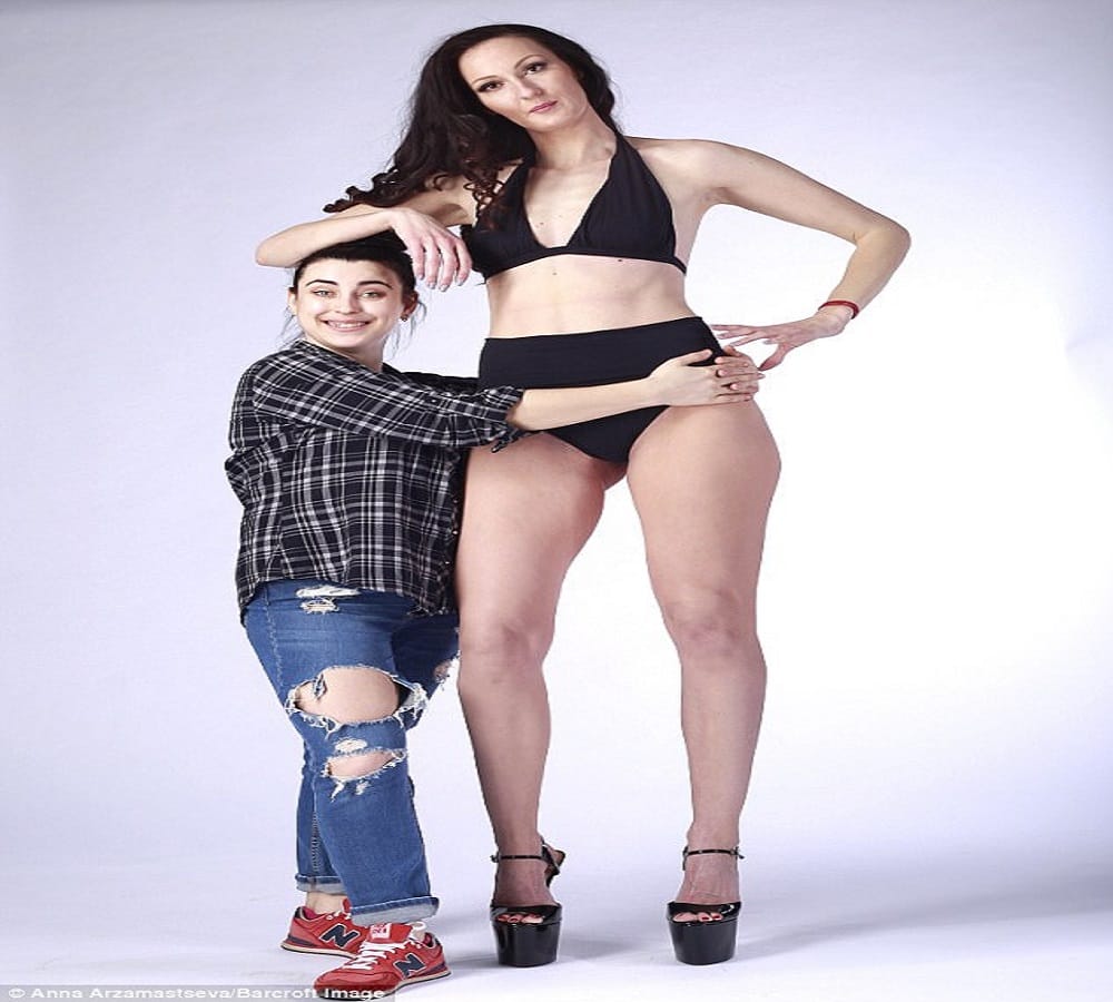 This Russian girl has six feet nine inch height and wants to be world tallest model