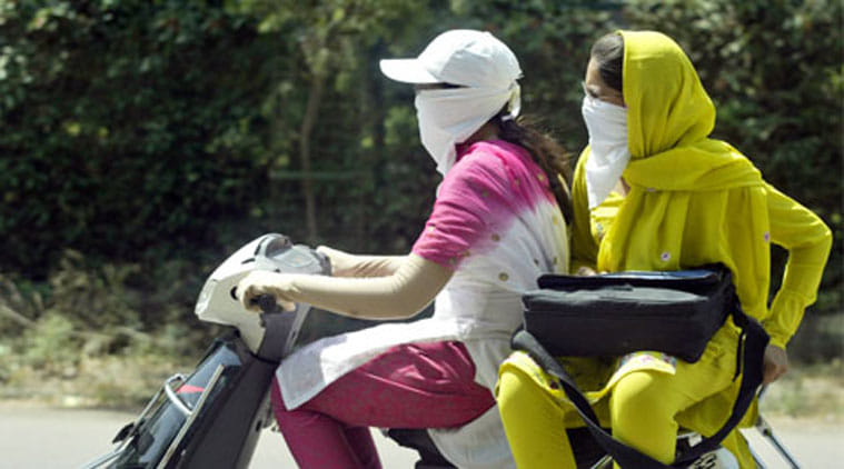 girls facing BS4 Vehicles light on problem