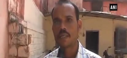 To give alimony to a divorced wife man puts poster to sell kidneys in vidisha 