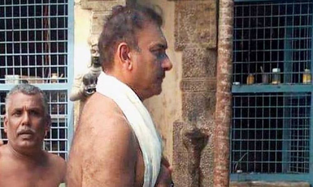 Team india head coach Ravi Shastri visits  Padmanabhaswamy temple