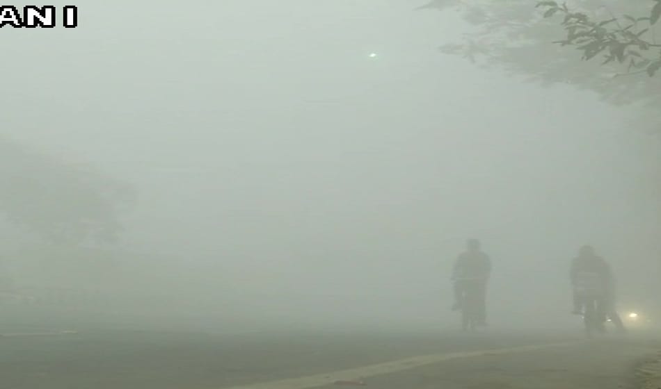 delhi pollution: kejriwal calls delhi gas chamber and ngt seeks reply from 4 states of their steps