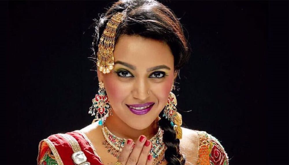 swara bhaskar on bed rest for 10 days due to slipped disk
