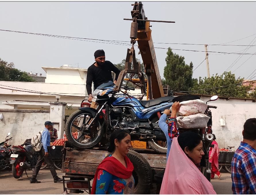 Police occupying Vehicle standing in no parking in possession