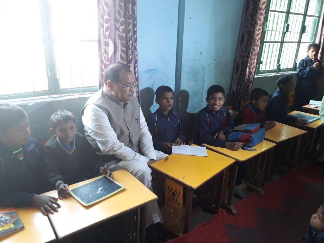 yashpal arya visit shishu niketan