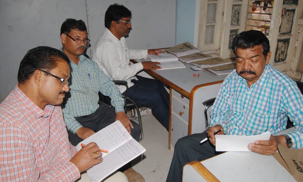अध्यक्ष का एक पर्चा खारिज, 210 नामांकन पत्र वैध