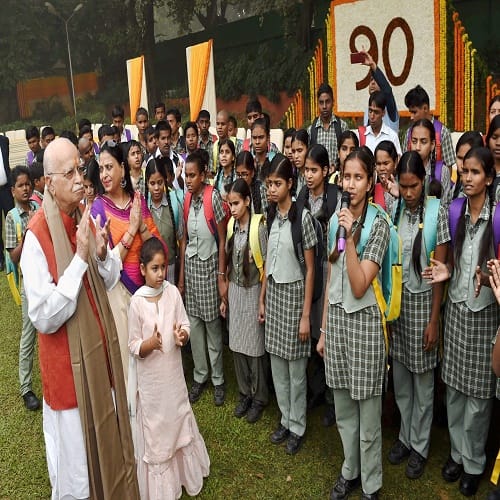 L K Advani celebrated his birthday with blind students PM modi wishes him on twitter
