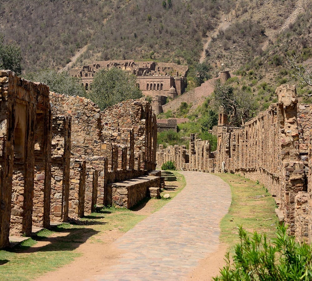India’s Most Horror Place Bhangarh Know About Secrets Before Visit To Bhangarh Fort News In Hindi