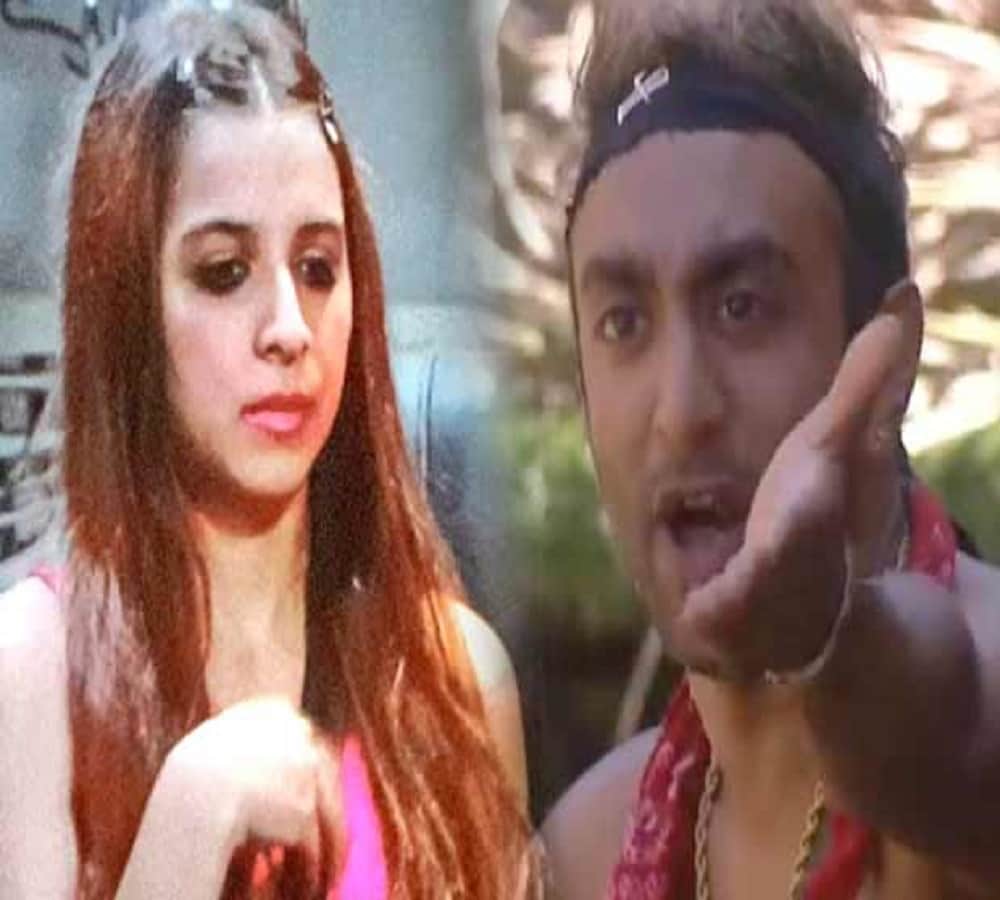 bigg boss 11 akaash dadlani and benafsha fight in the house